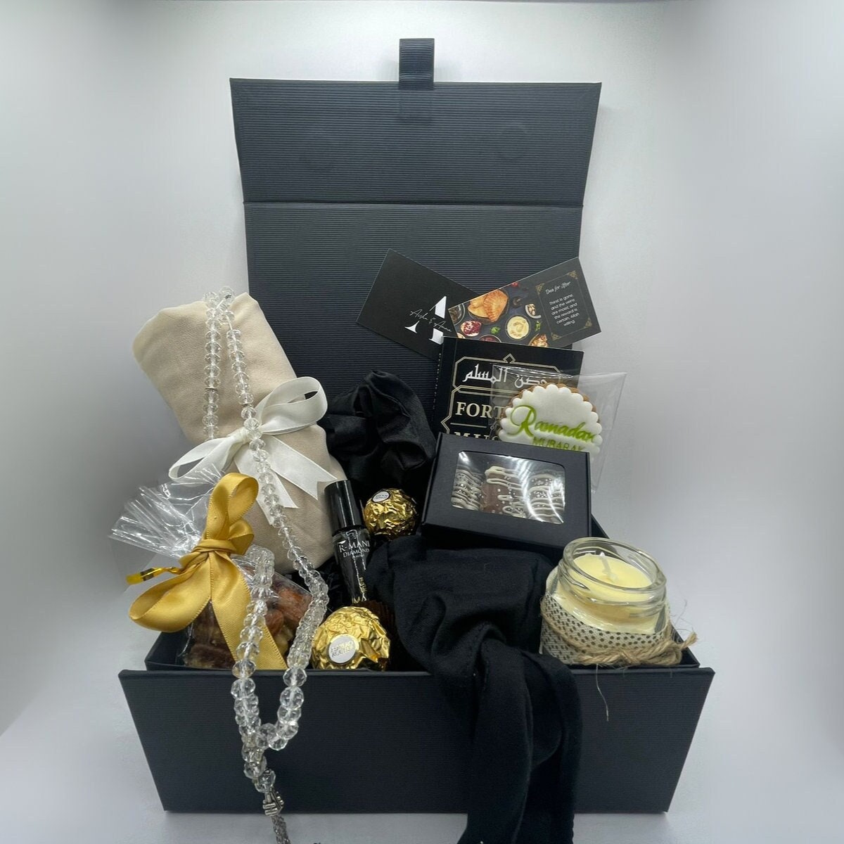 Ramadan Gift Hamper | Eid Gift Hamper | Eid Gift Set | Ramadhan Gifts | Eid Gifts | Halal Hampers | Eid Mubarak | Muslim Gifts